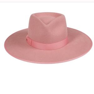 Pink lack of color hat size small